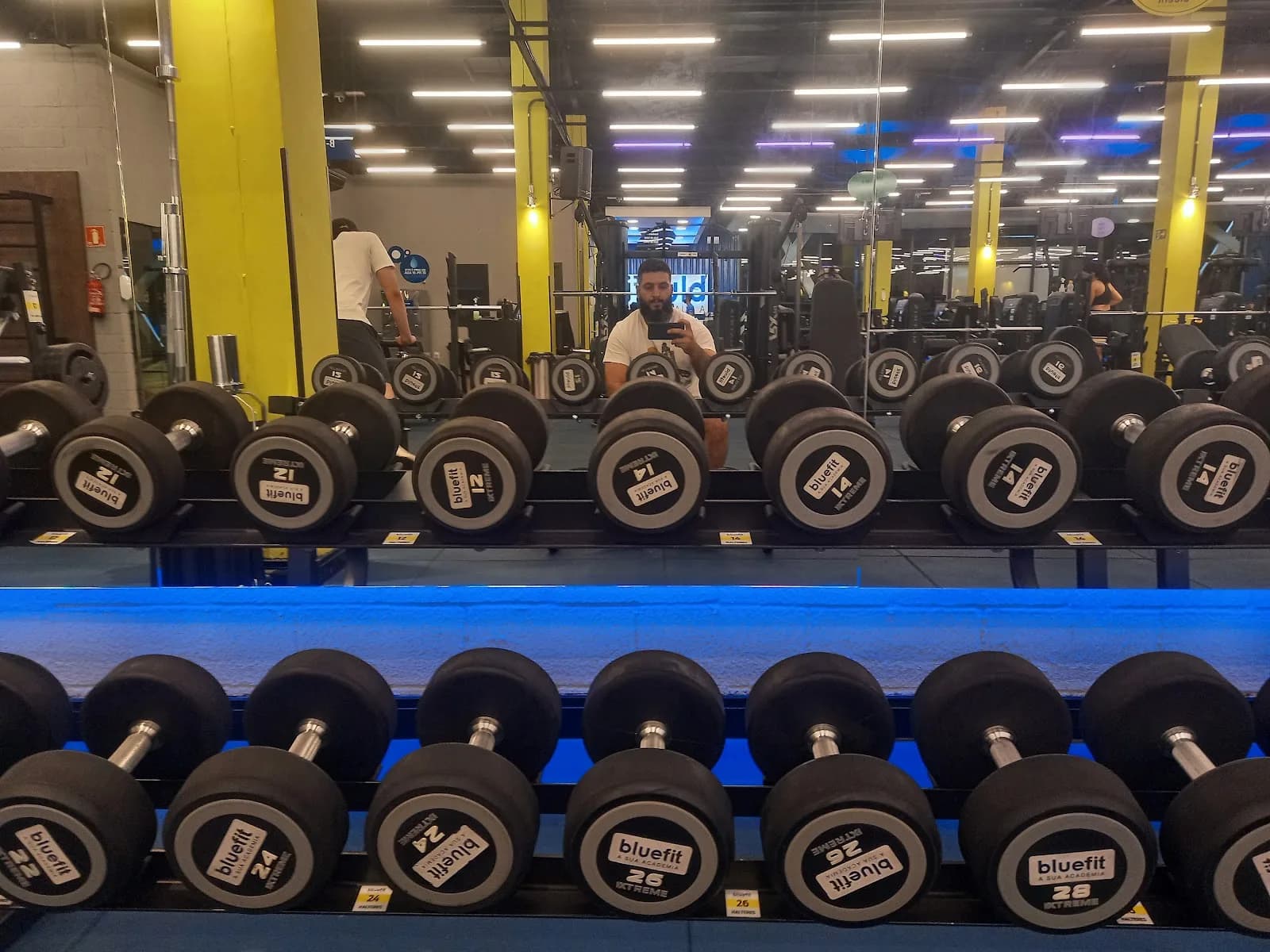 Academia BlueFit Afonso Pena — foto 1