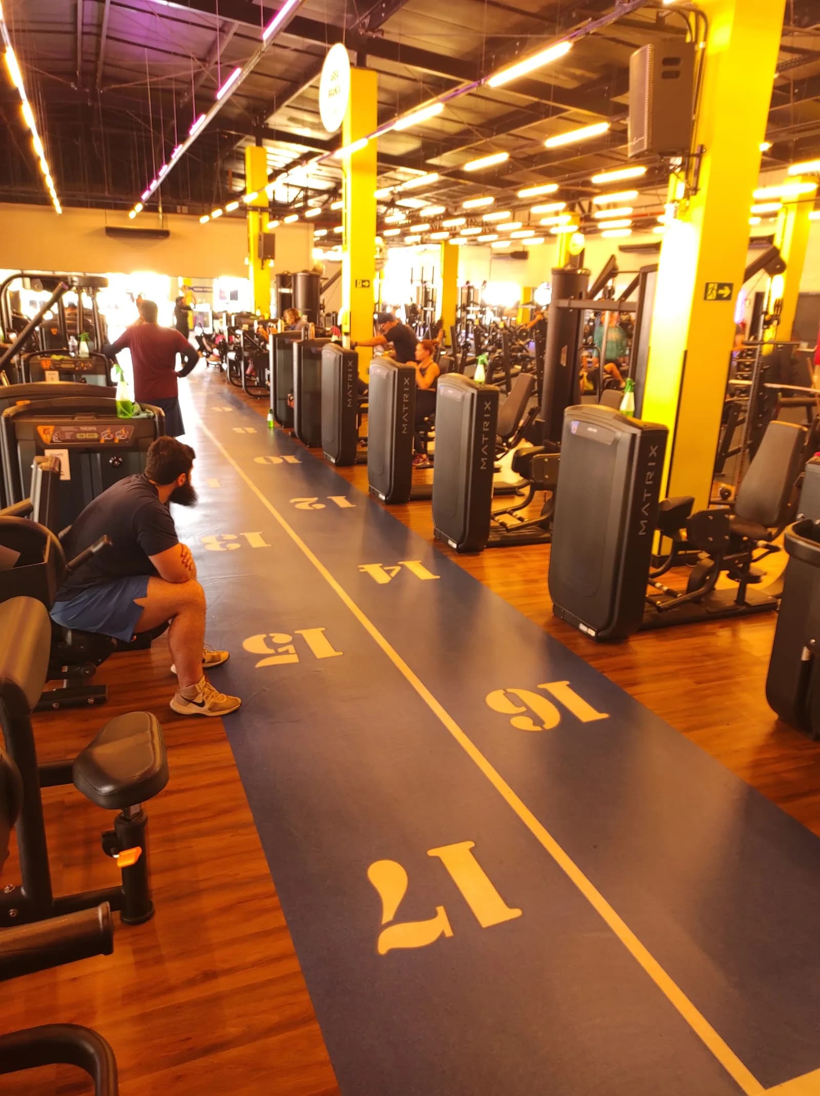 Academia BlueFit Afonso Pena — foto 2