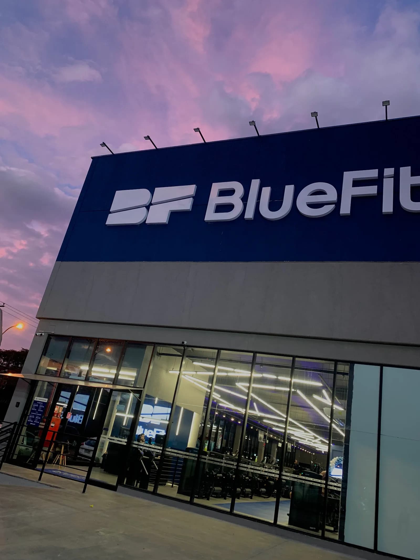 Academia BlueFit Franca Estação — foto 3