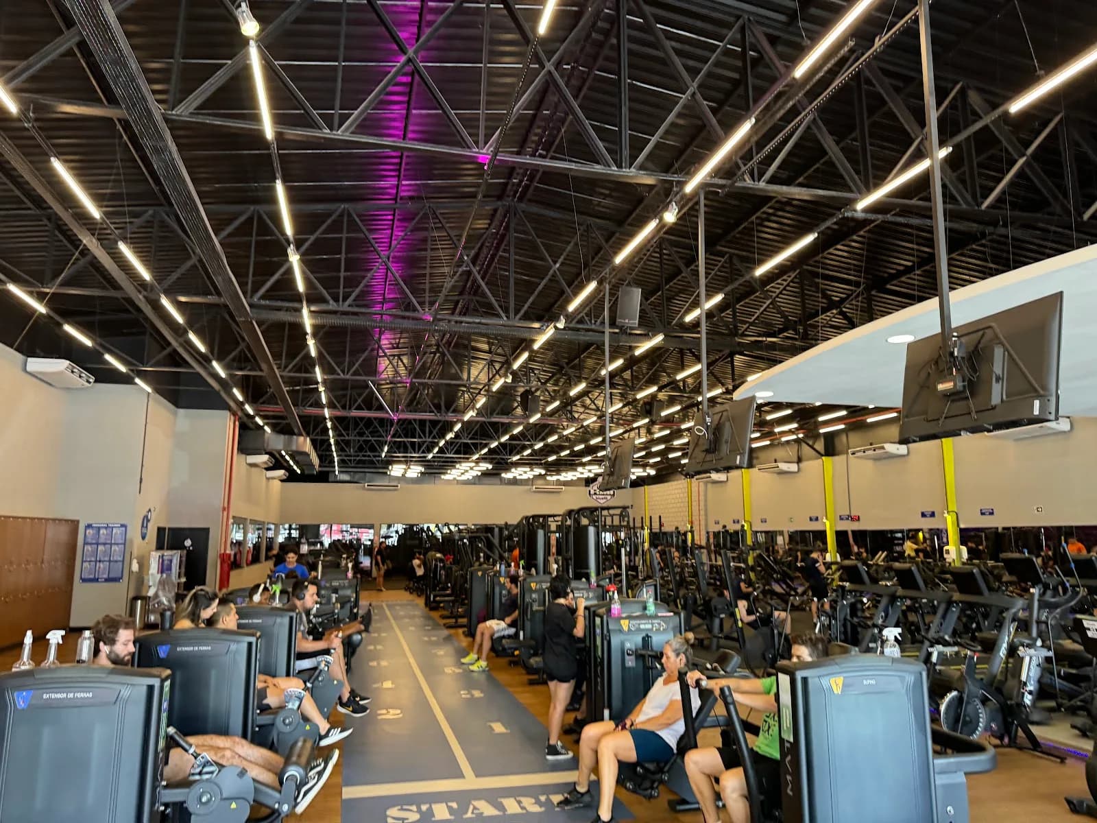 Academia BlueFit Palmas Sul — foto 1