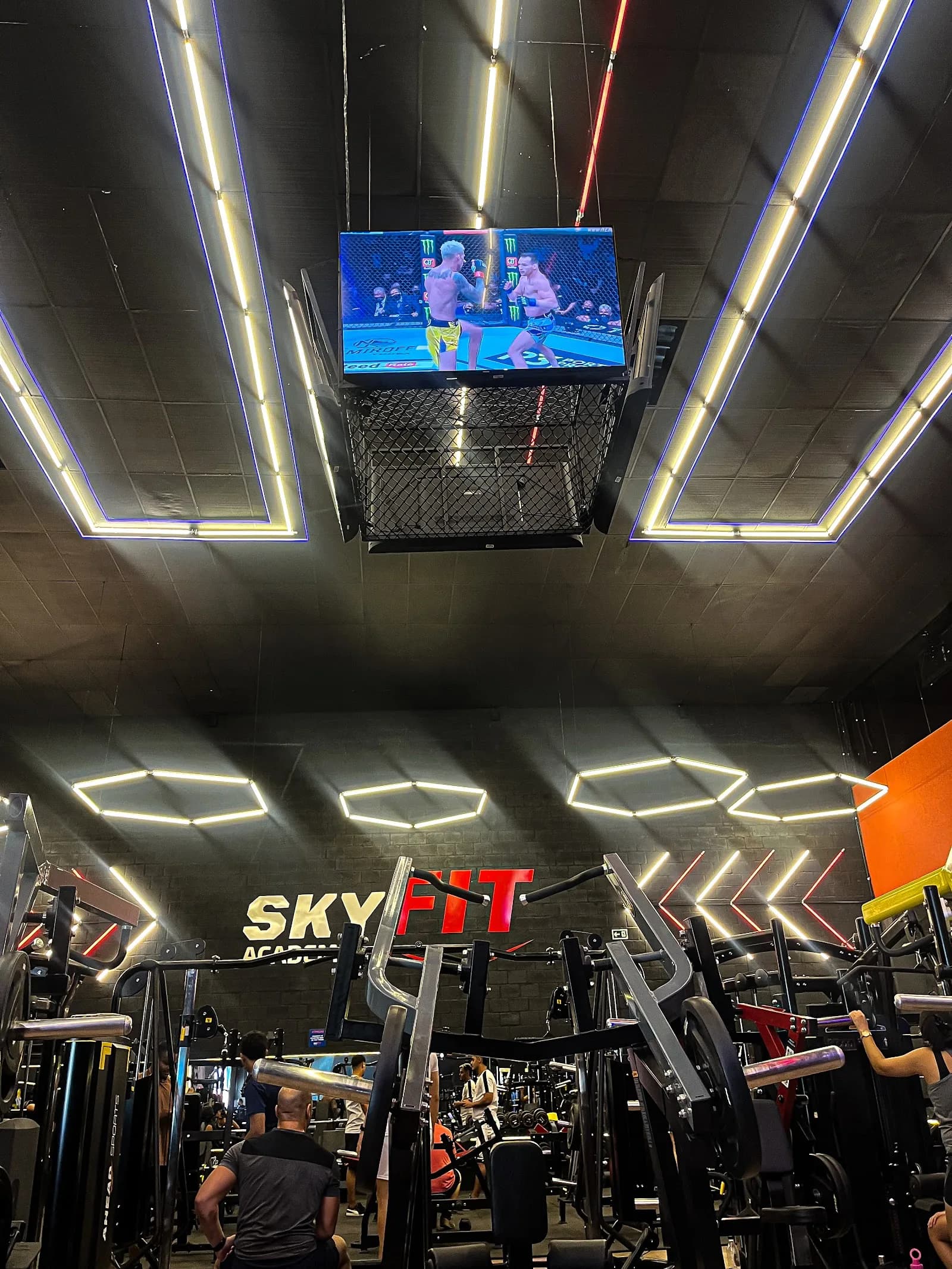 Academia SKYFIT CANDEIAS — foto 1