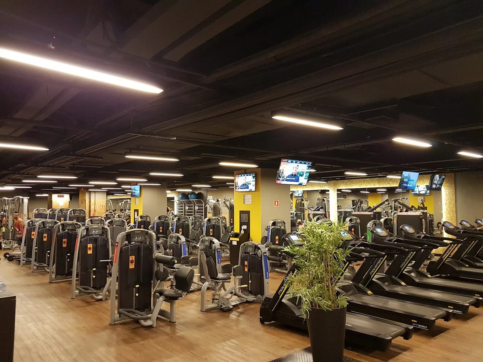 Academia Smart Fit - Anhangabaú — foto 2