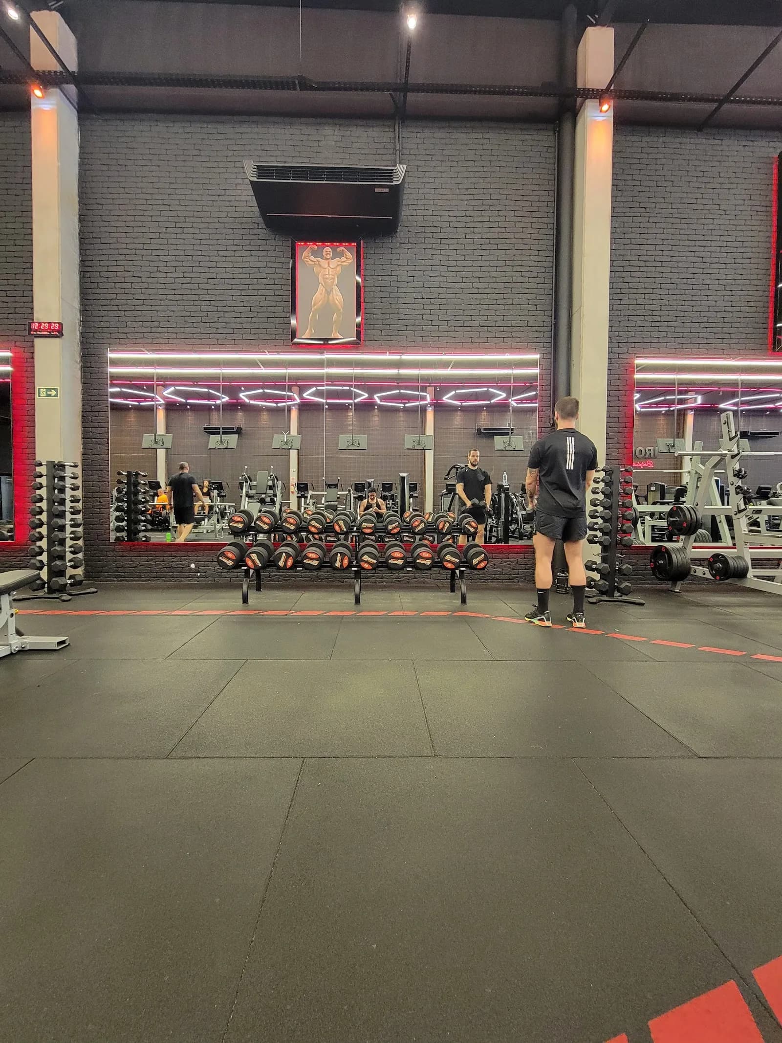 Ironberg Bodybuilder Training Center — foto 3