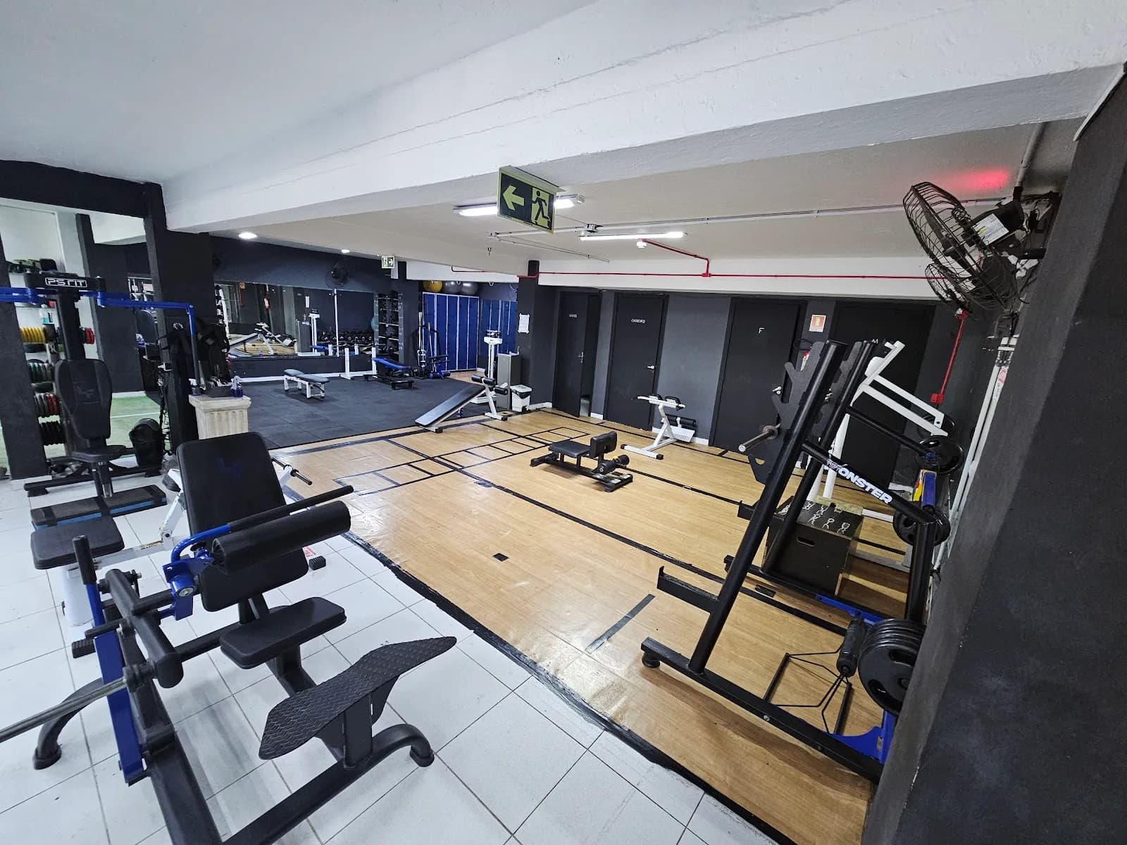 Live Fitness - Bom Fim — foto 3