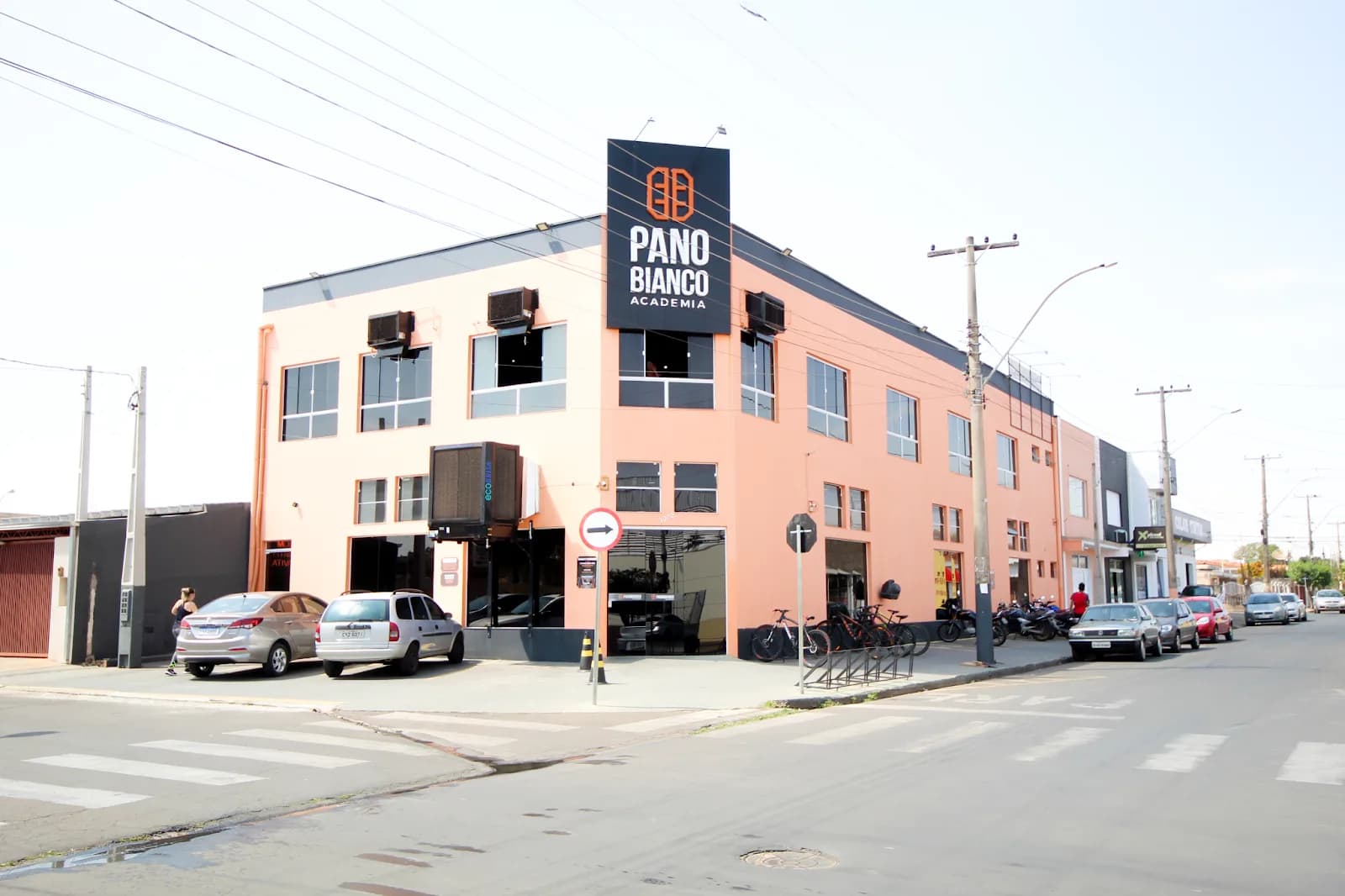 Panobianco Academia Cosmópolis — foto 1