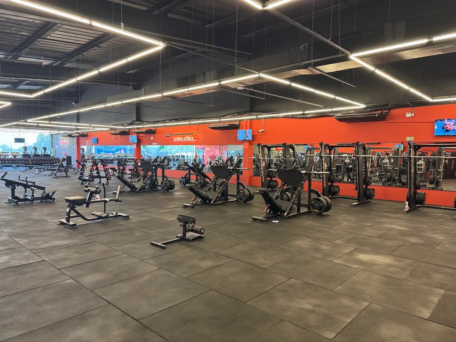 Selfit Academias Águas Lindas — foto 3