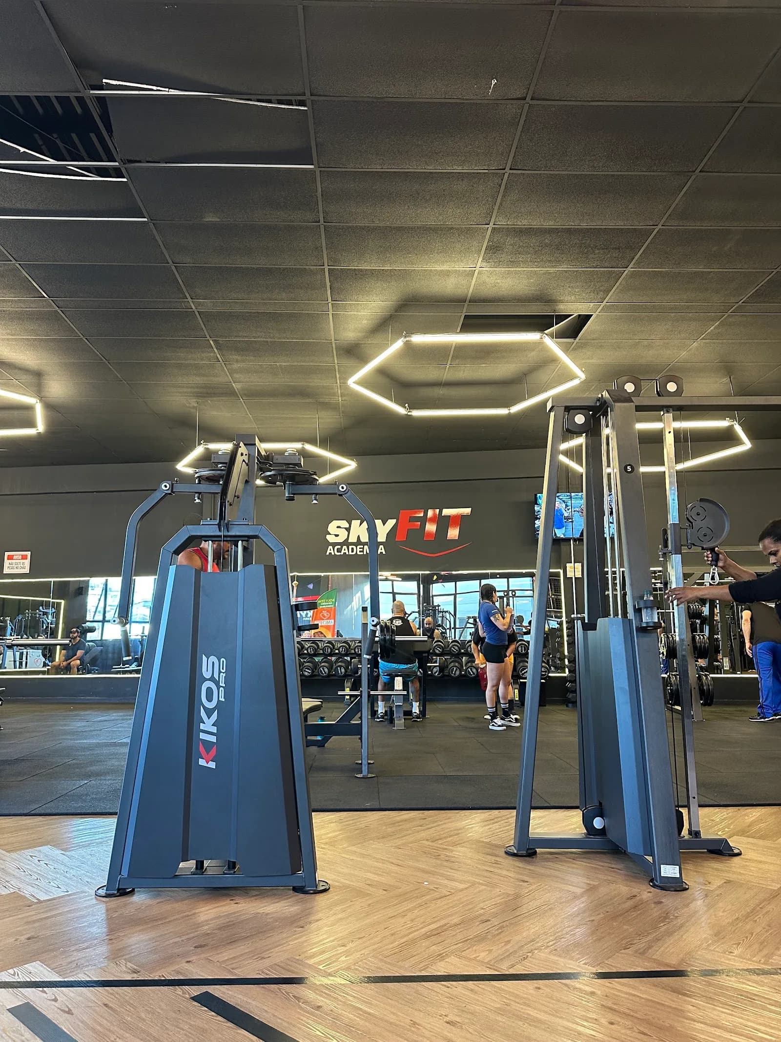 SkyFit Estrada dos Romeiros — foto 1