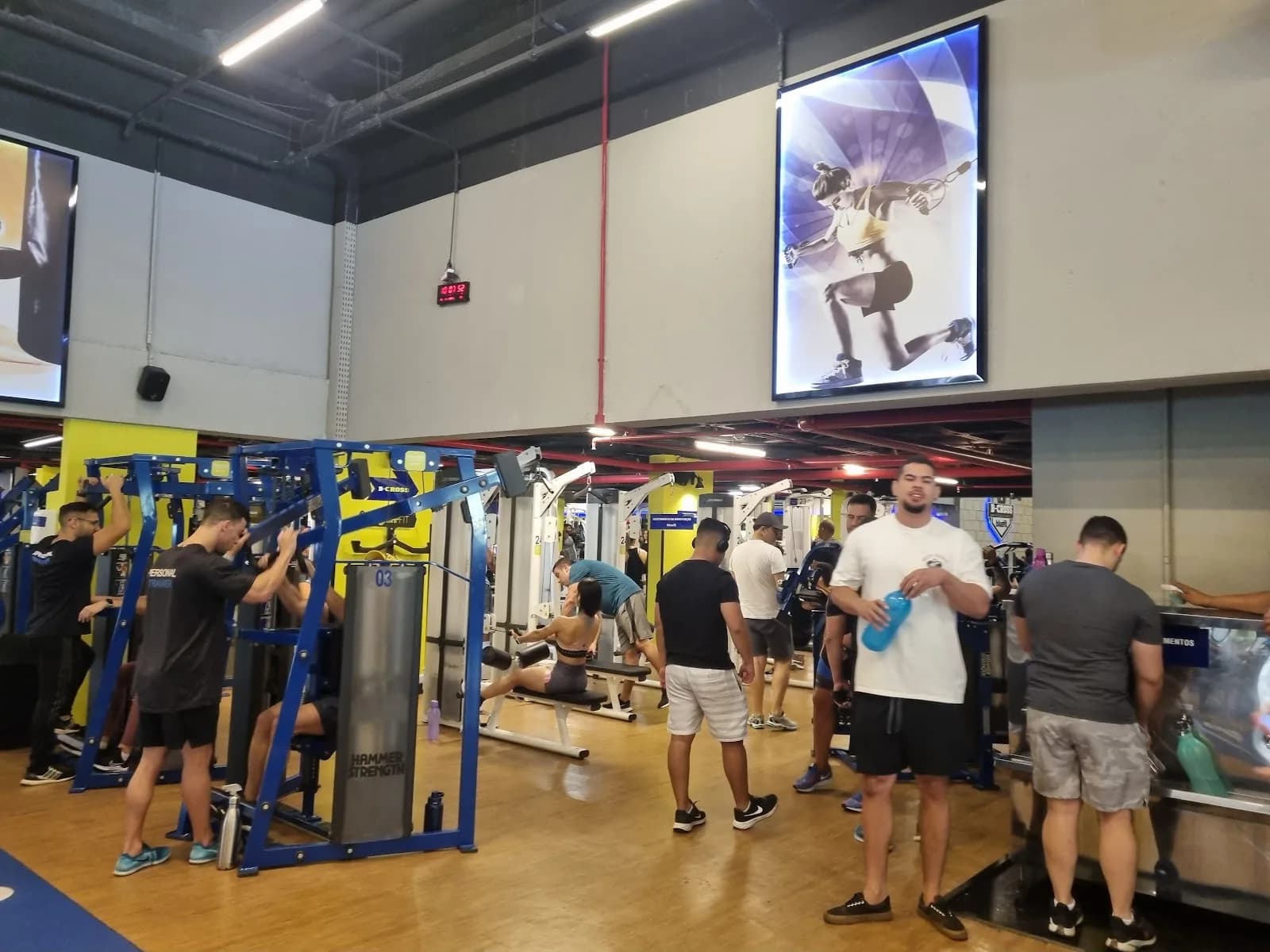 Academia BlueFit Águas Claras — foto 3