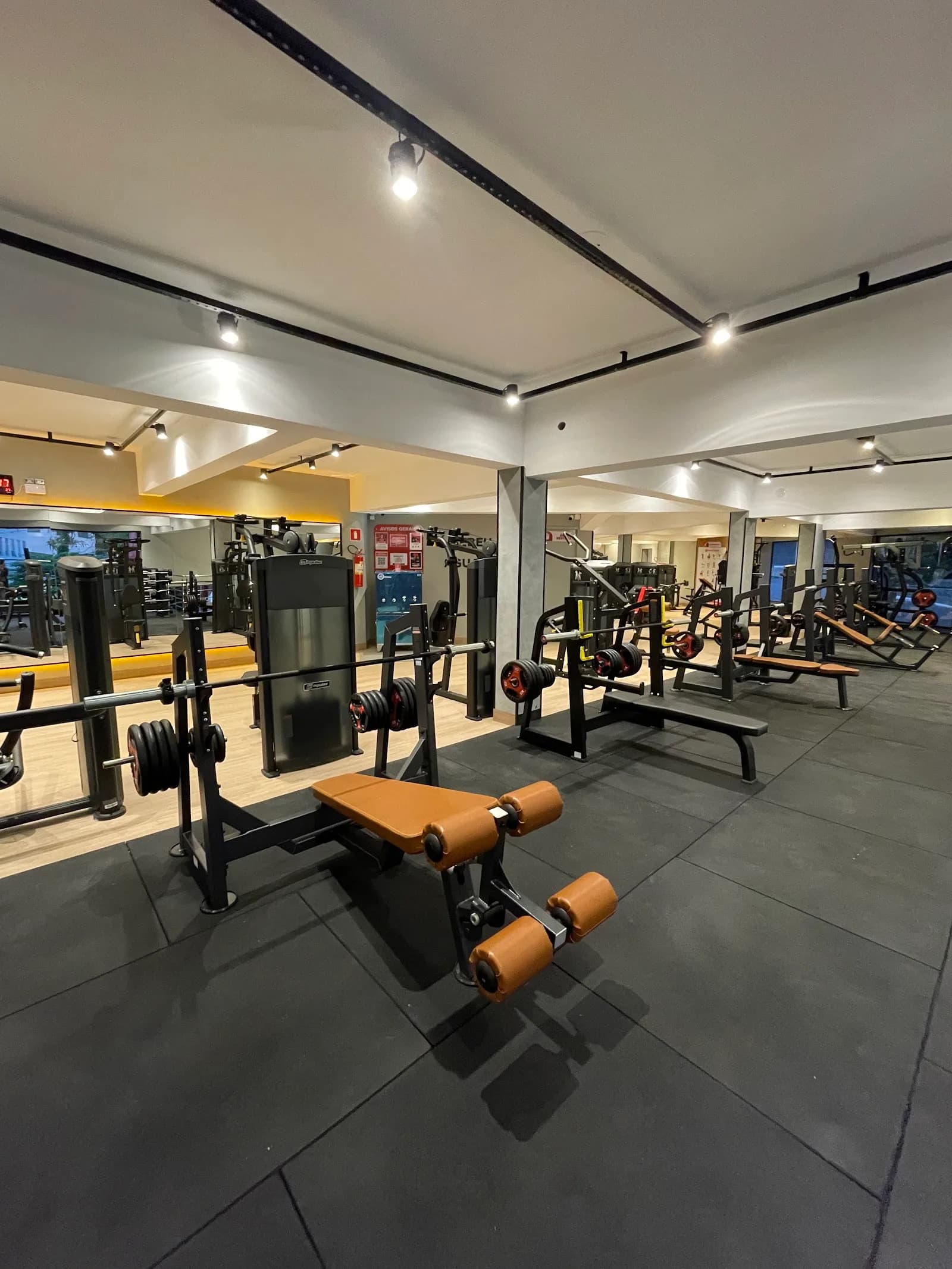 Academia Pratique Fitness - Centro de Betim — foto 2