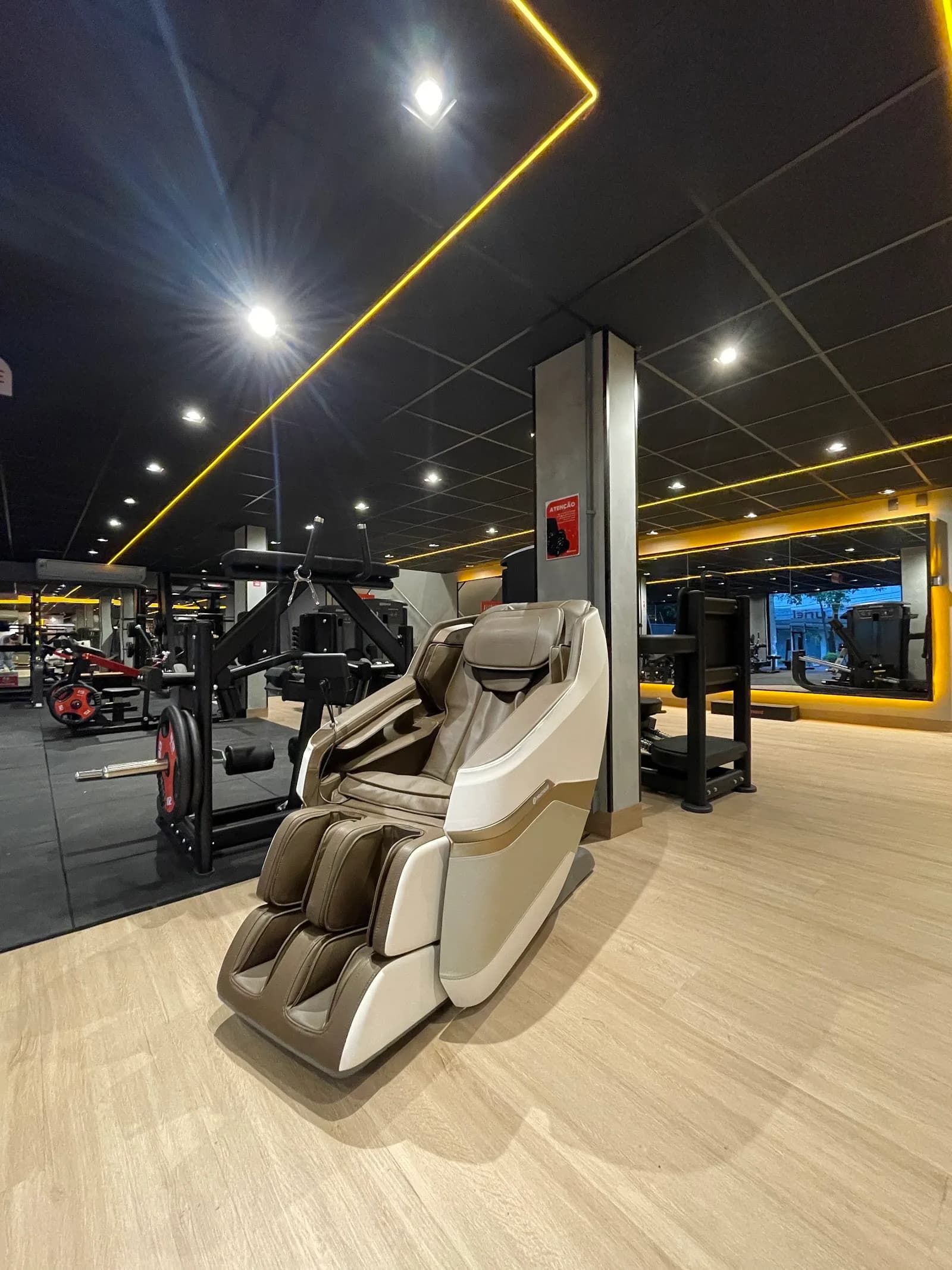 Academia Pratique Fitness - Centro de Betim — foto 3