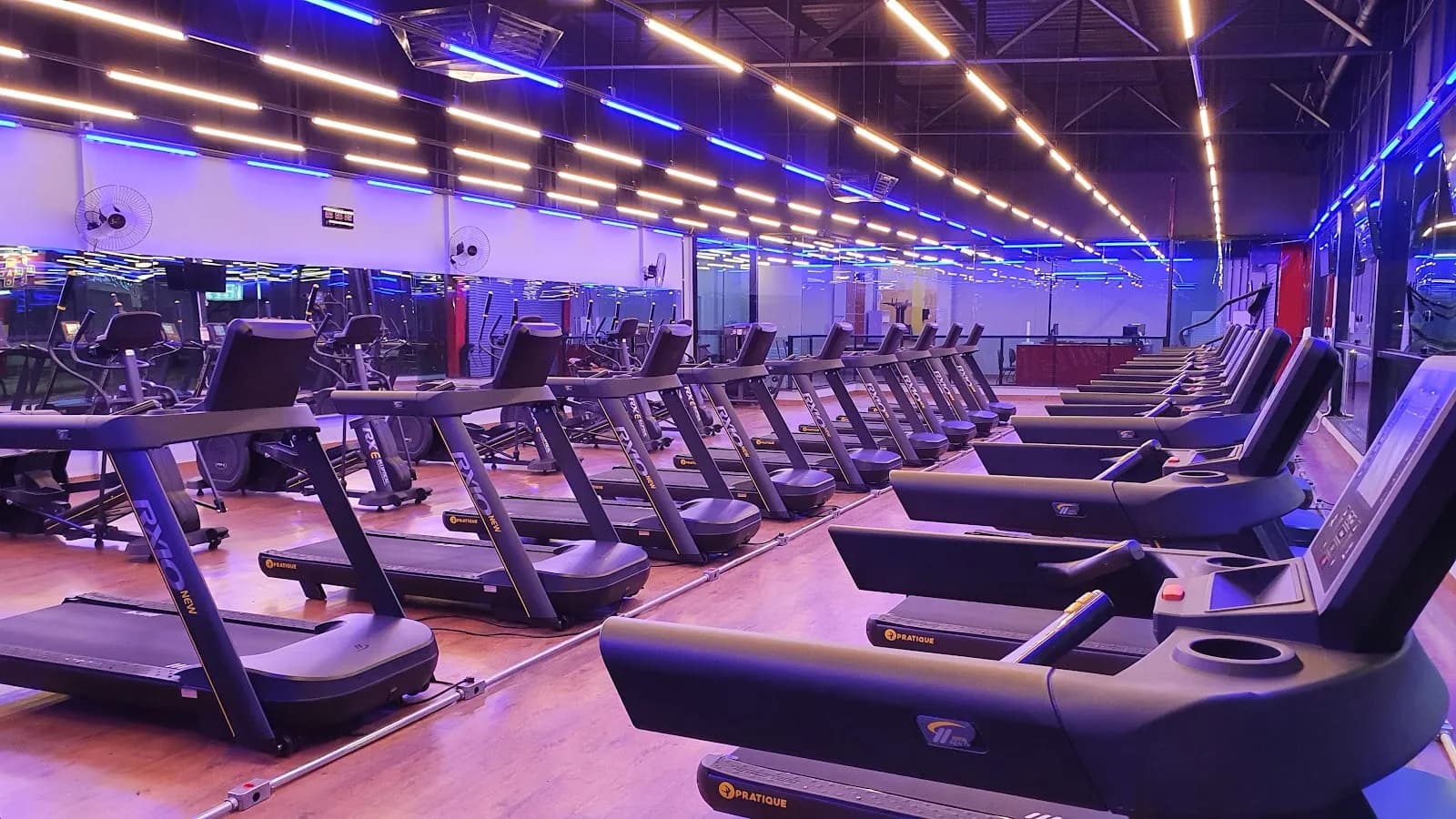 Academia Pratique Fitness - Industrial — foto 2