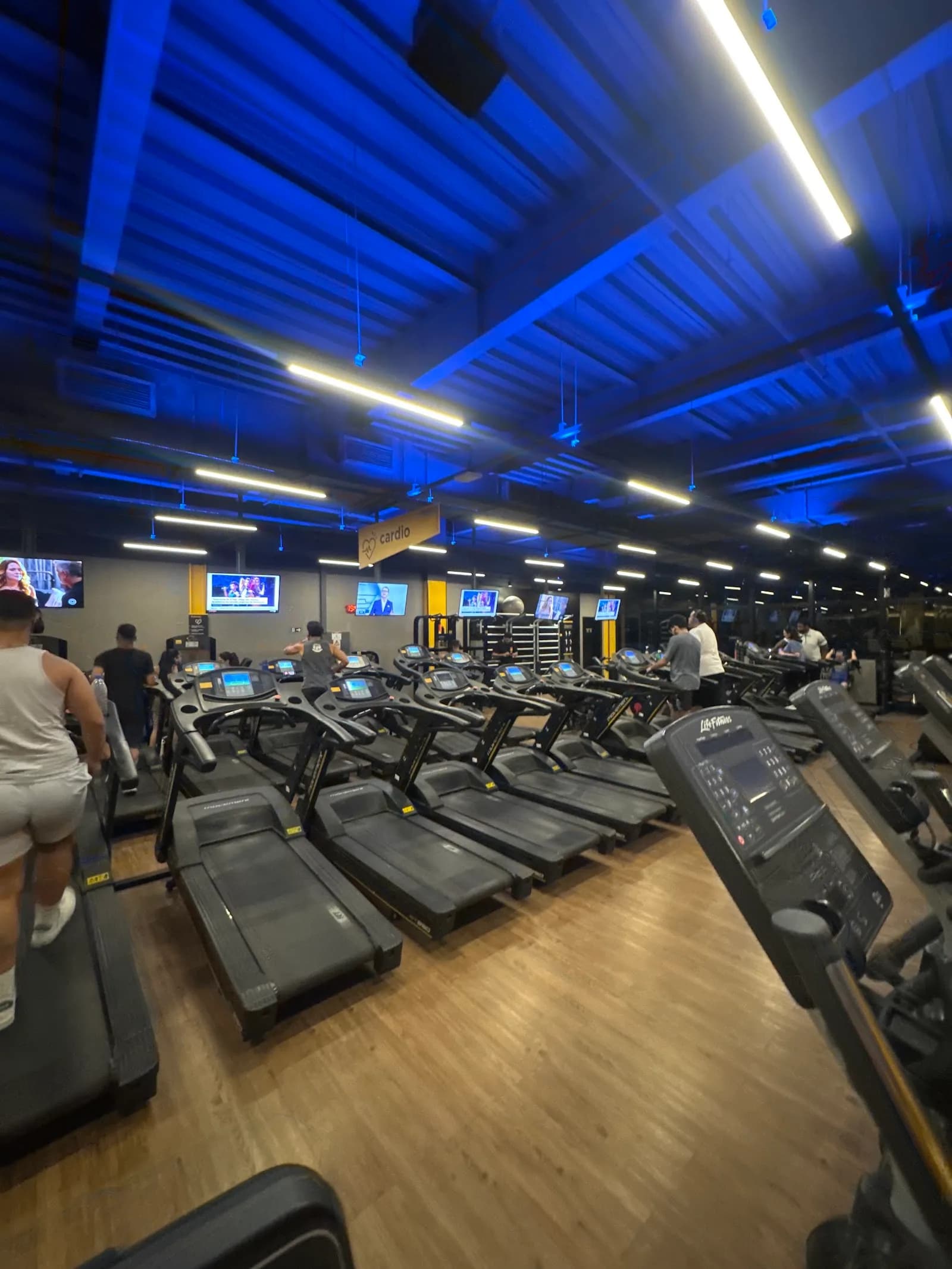 Academia Smart Fit - Abílio Távora — foto 2