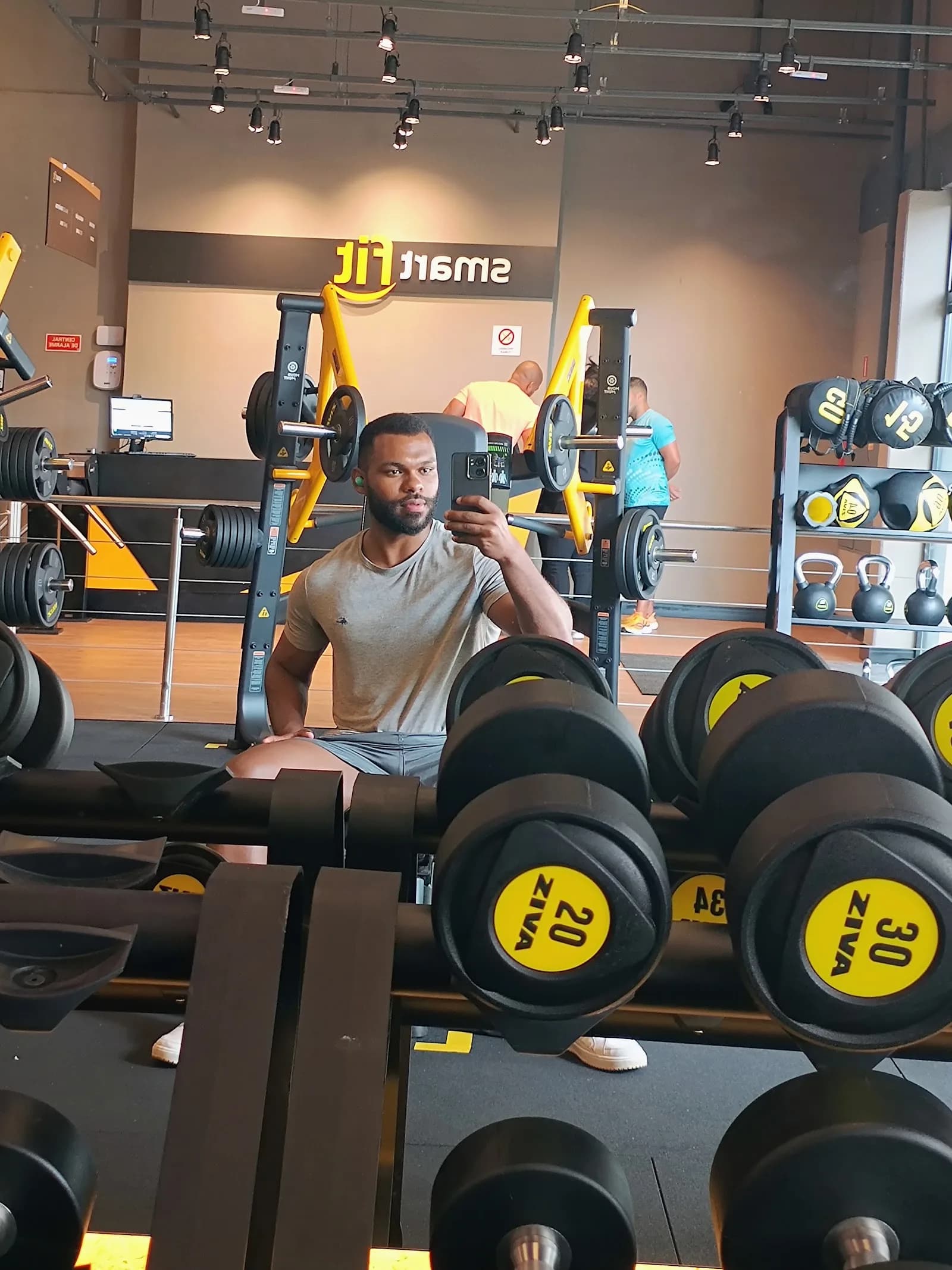 Academia Smart Fit - Atakarejo Simões Filho — foto 2