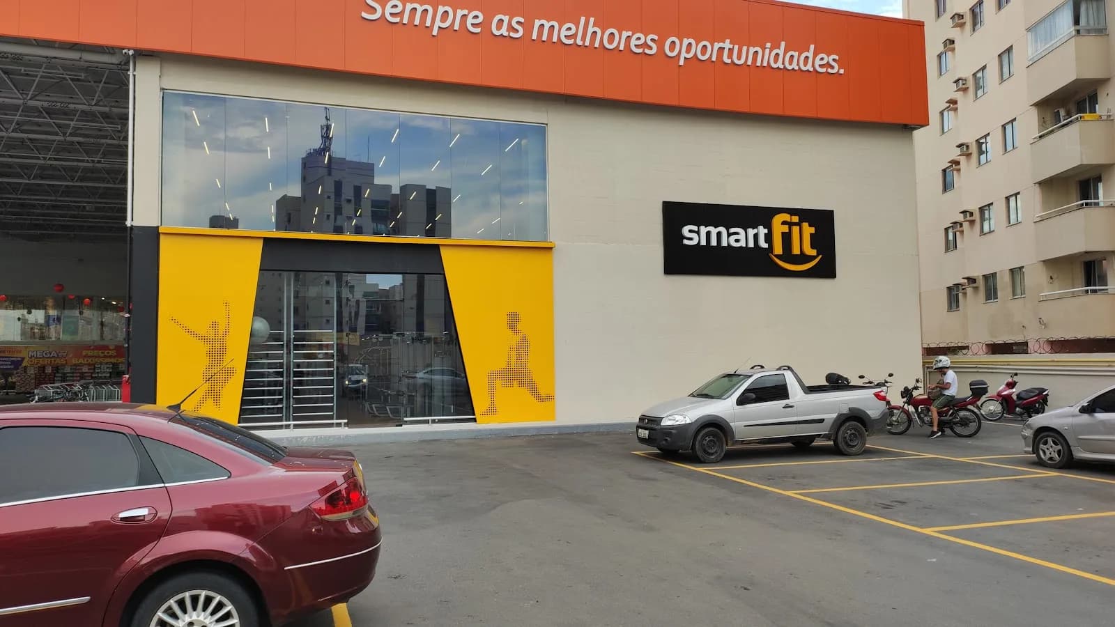 Academia Smart Fit - Jardim Camburí — foto 3