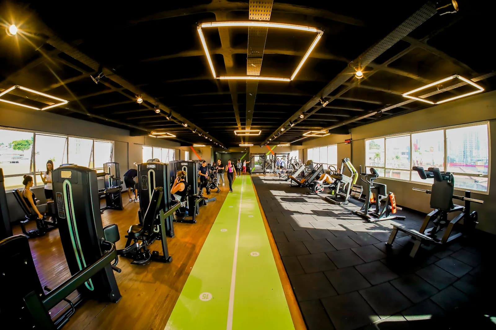 Evoque Academia Esquivel — foto 1