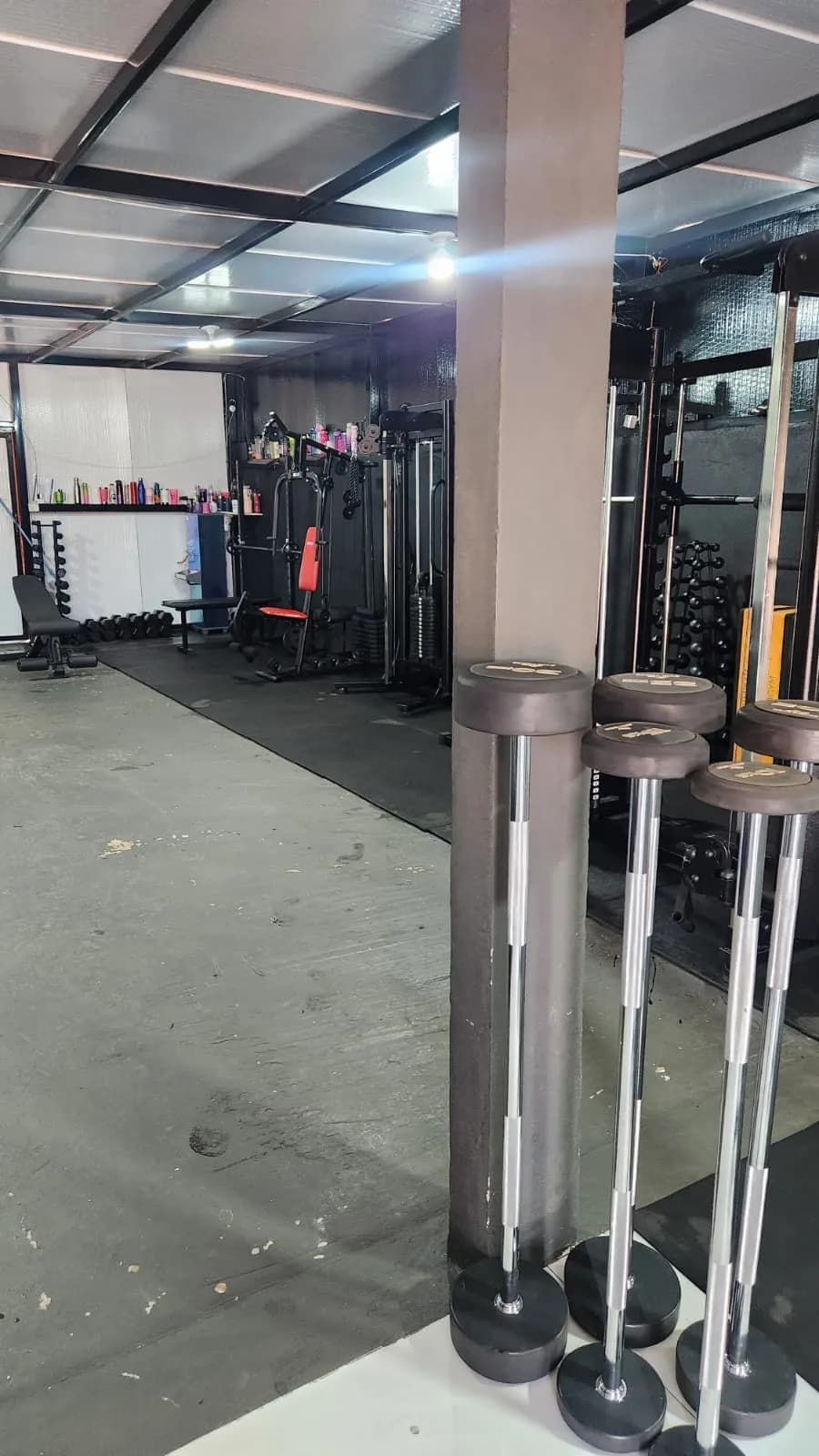 Ultra Fitness Academia Só Para Mulheres — foto 3